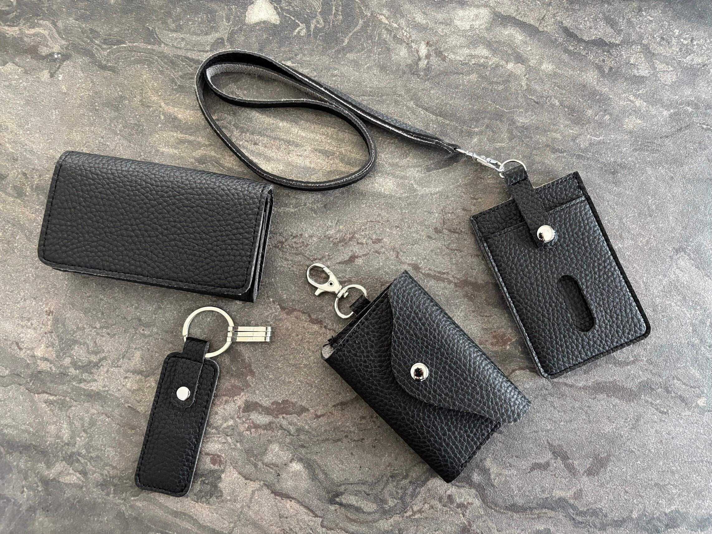 ダイソーで見つけた！レザー調「マグネット入キーホルダー」