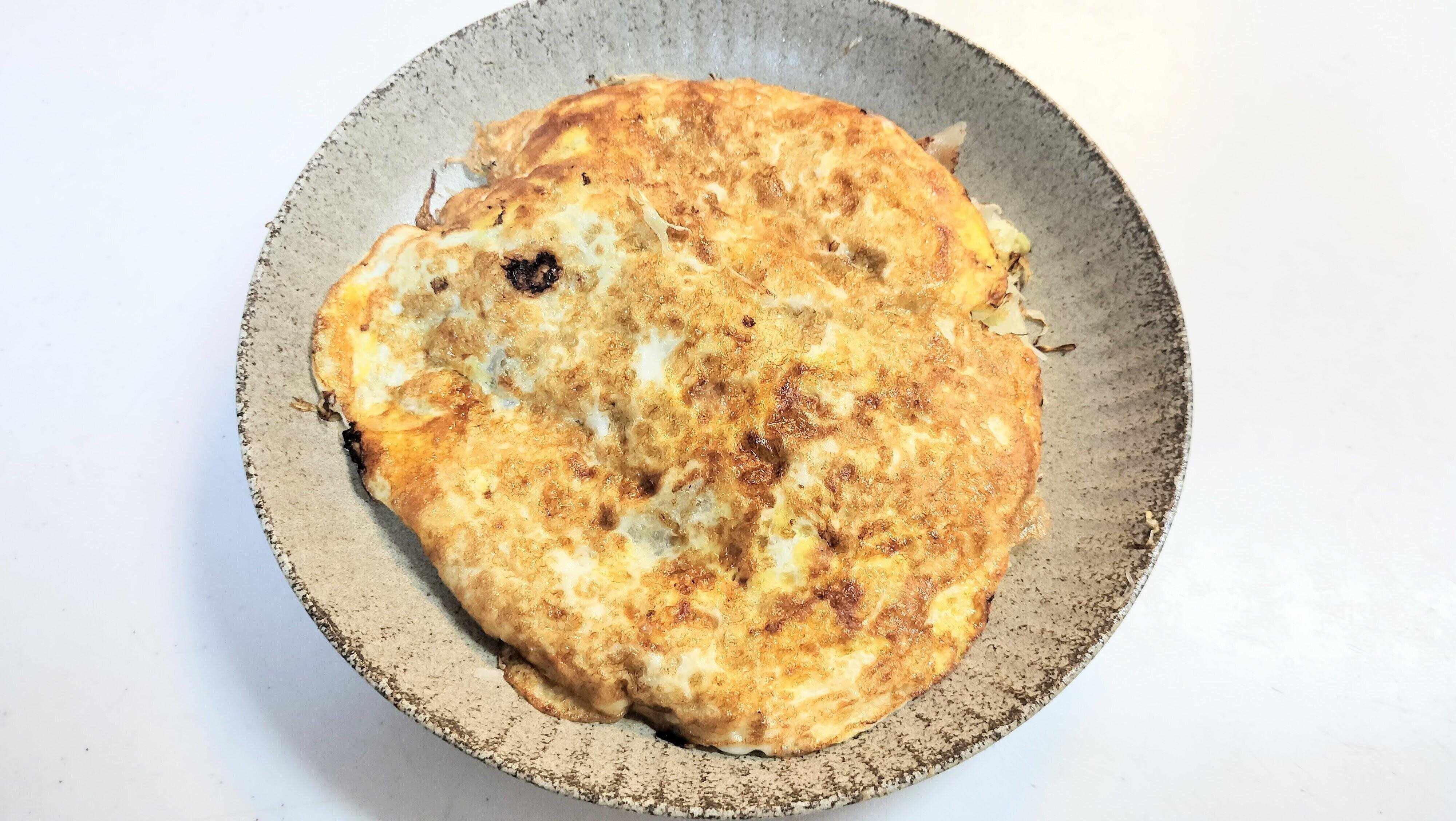 焼き上がりをお皿にのせる