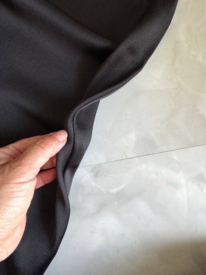 ユニクロ　サテンキャミソールワンピース