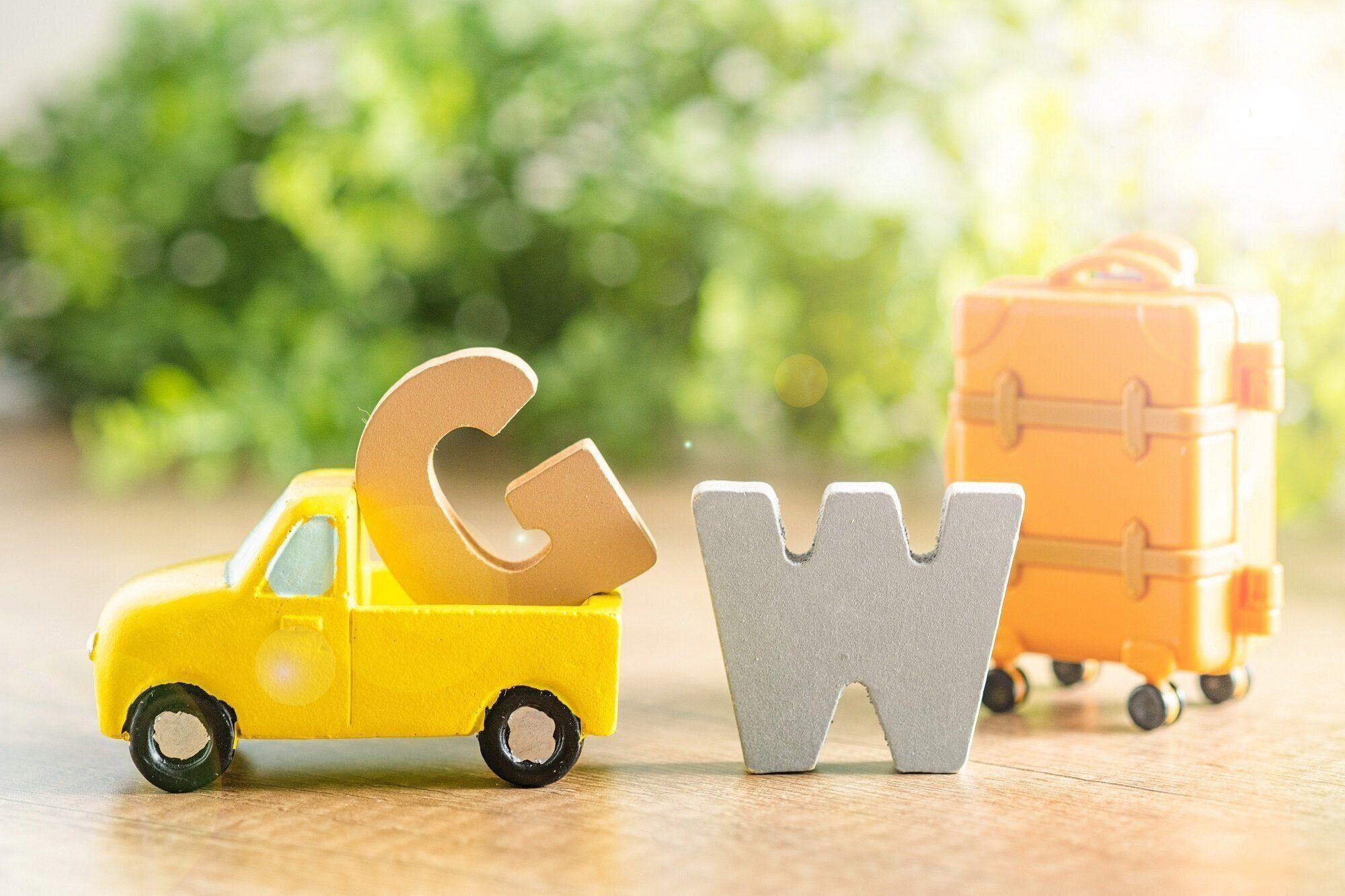 【2025年最新】ゴールデンウイークはお出かけをして金運をあげる！吉方位をチェック  【Dr.コパの風水解説】