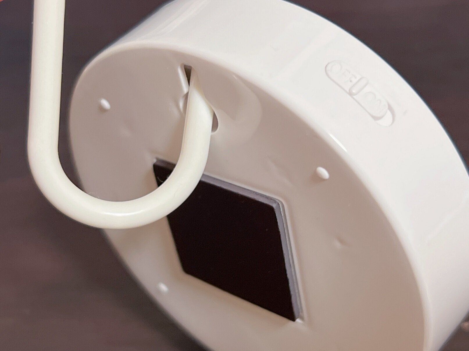 【ダイソー】300円で買えちゃっていいの!?充電式センサーライトが優秀すぎ