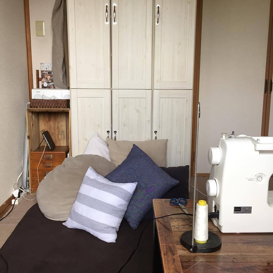 【セリア】シンプルで使いやすい！落ち着いた色味のクッション