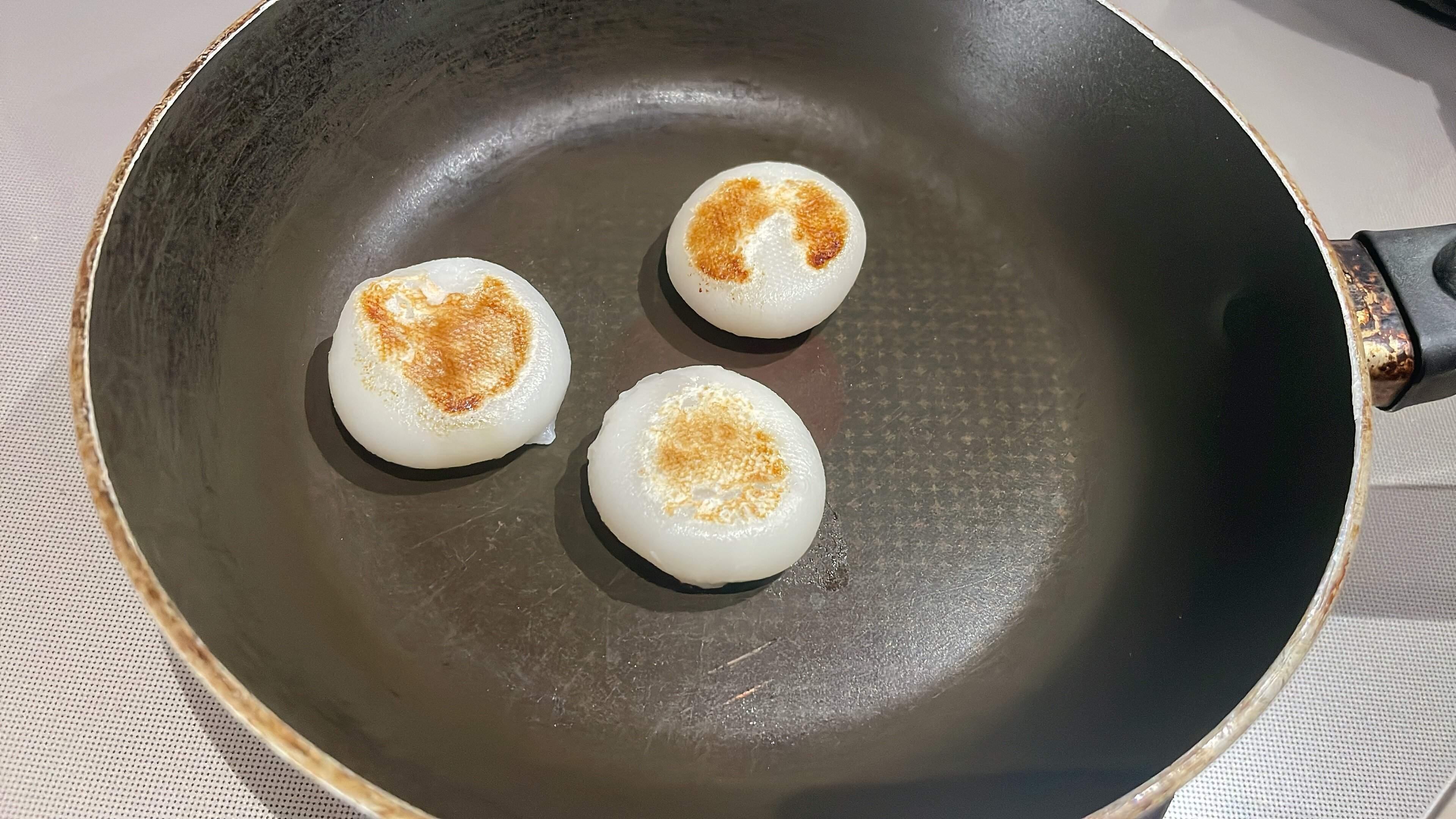 塩キャラメル大福早く食べたい時