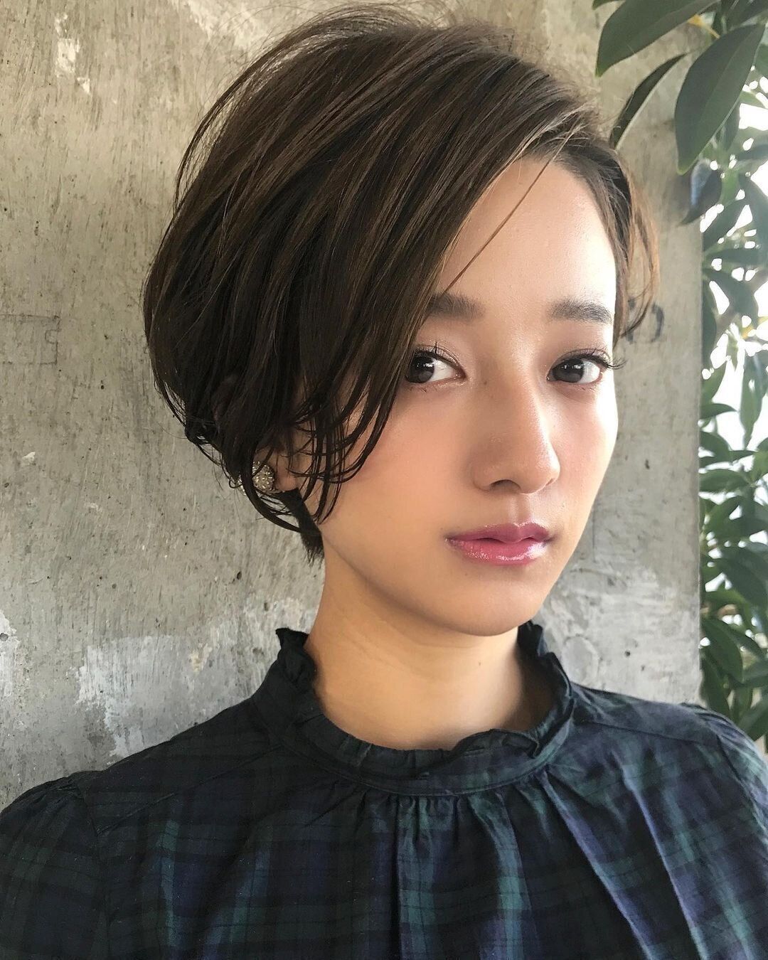 面長をカバーして美人40代に！前下がりボブでオトナ女子の気品を