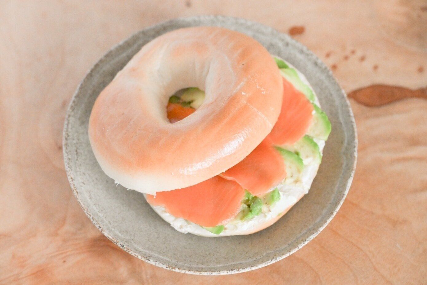 サーモンアボカドサンド