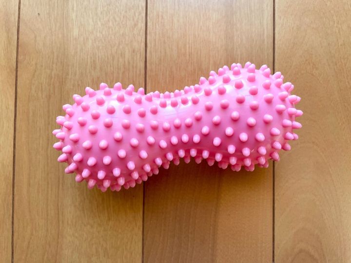 ダイソー ストレッチツインボール 凸凹タイプ 寝るだけ簡単に背中美人に サンキュ ダイソー ストレッチツインボール 凸凹タイプ 寝るだけ簡単に背中美人に サンキュ