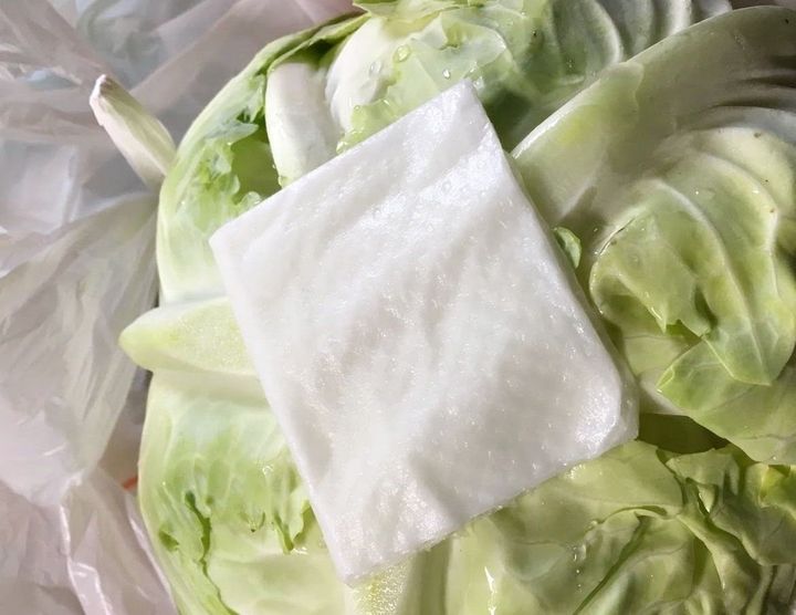 1玉買っても大丈夫 キャベツをシナシナさせずに長持ちさせる超簡単な保存方法 サンキュ