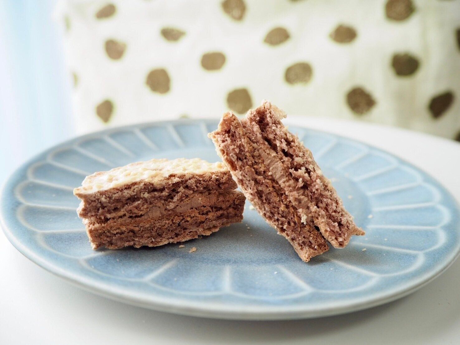 シャトレーゼ「笑みころん チョコ」断面写真