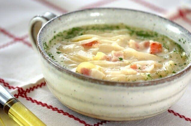 たっぷり玉ネギのスープ