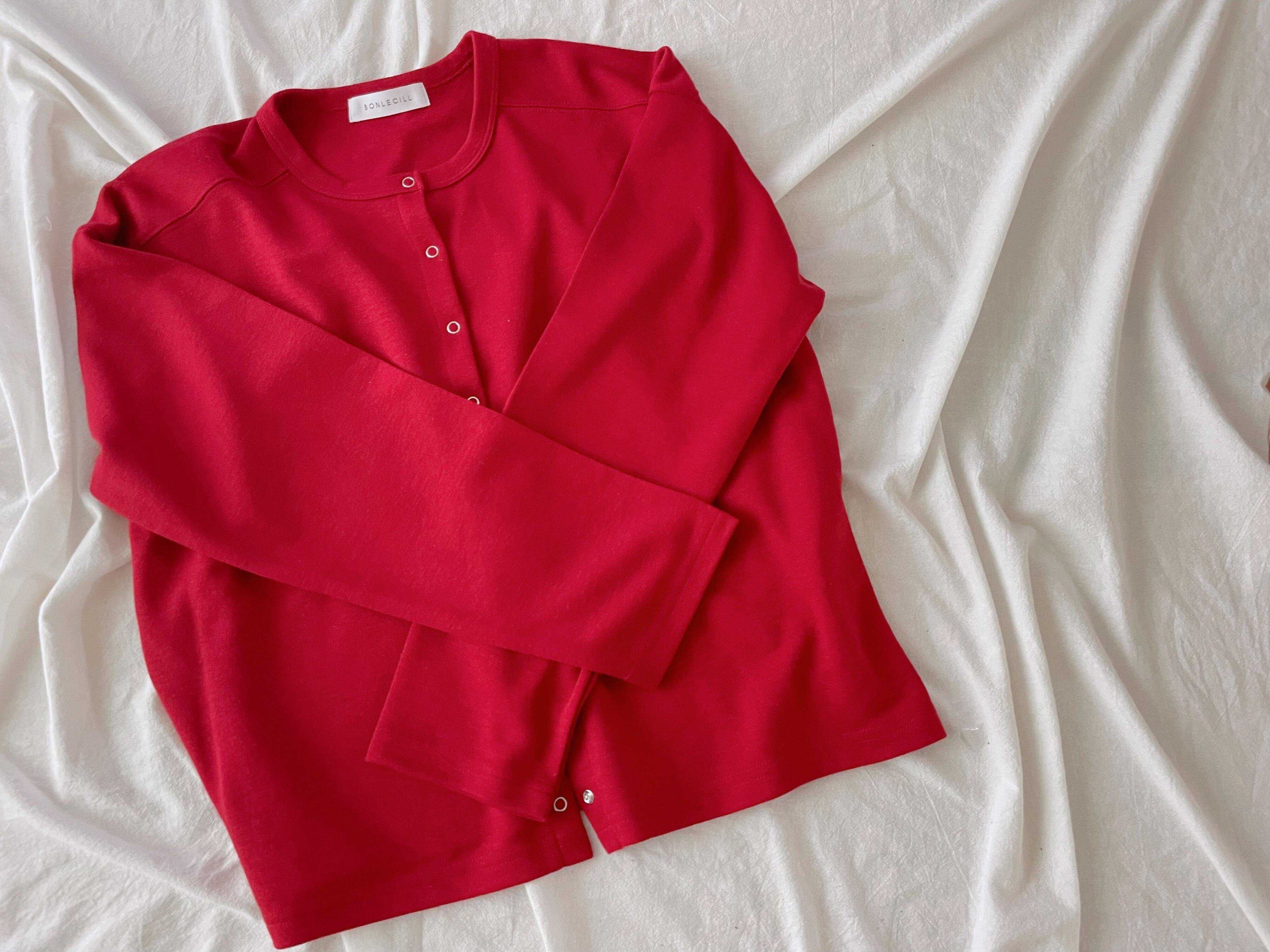 薄手のカーディガン