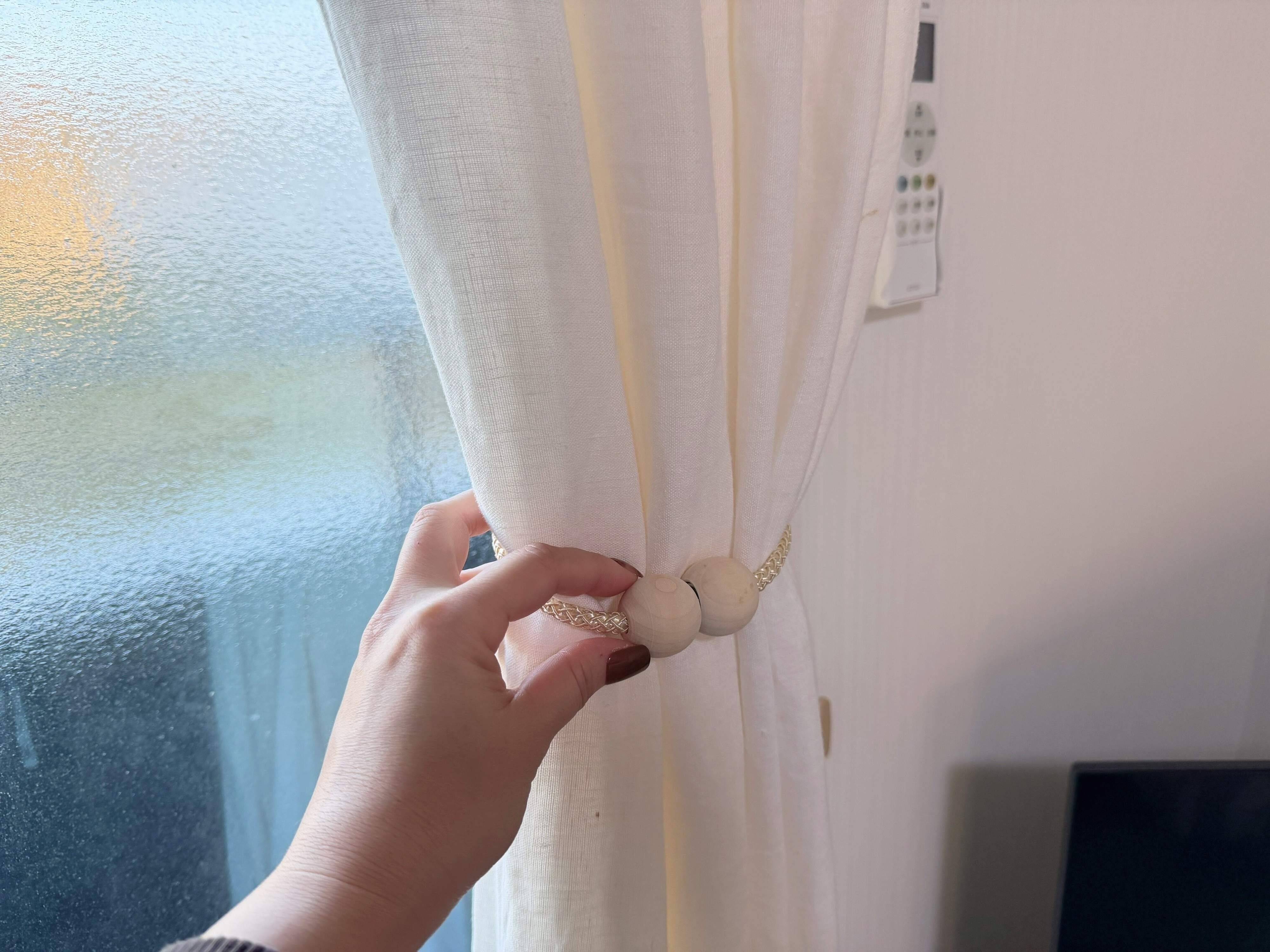 3．マグネットタッセル ウッドモチーフ