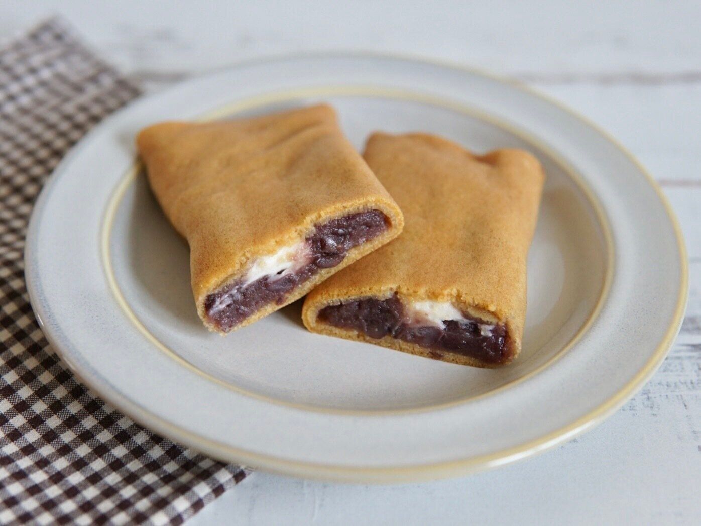 もっちりクレープ　あんこ＆チーズクリーム