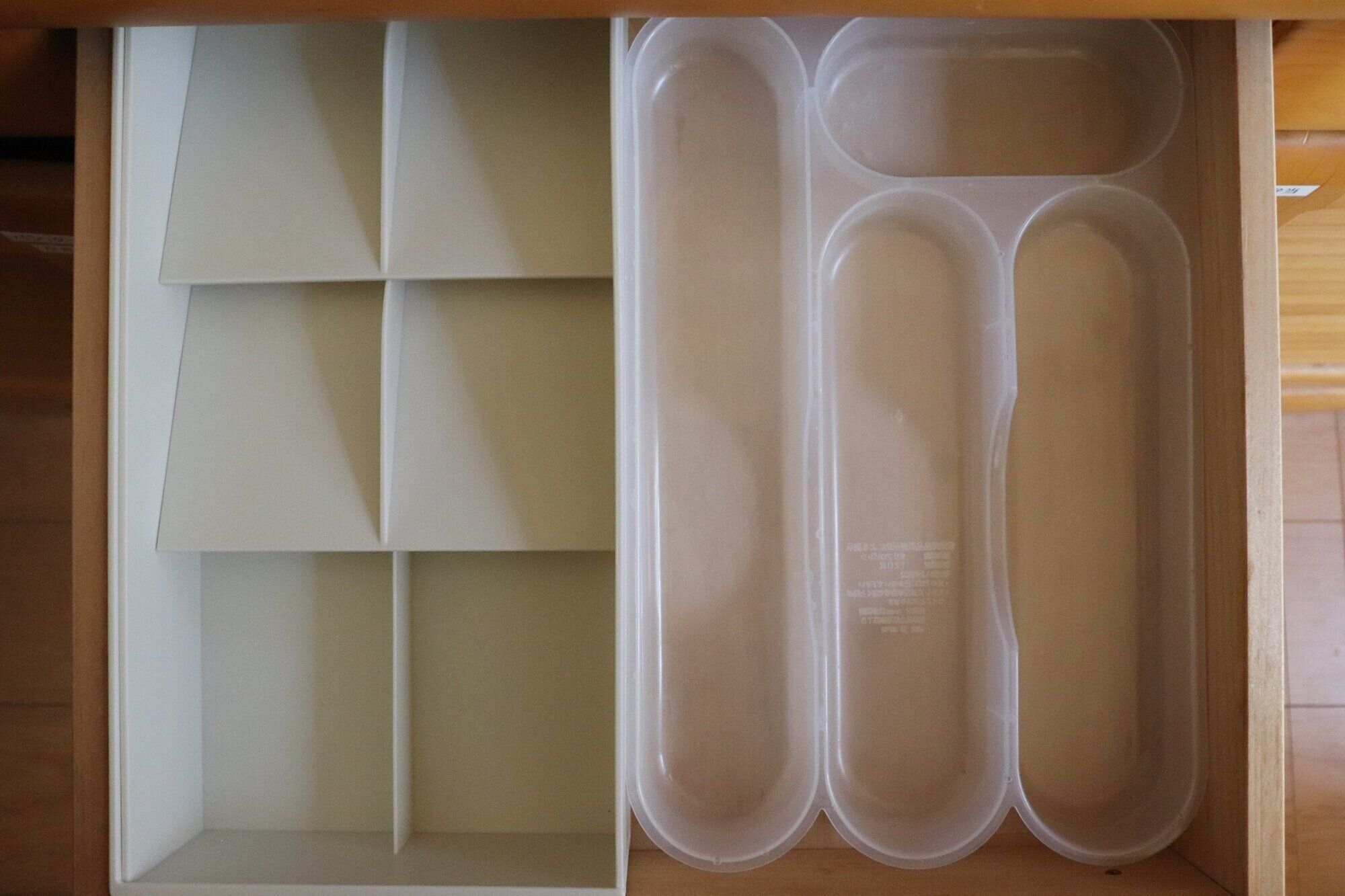 【3COINS】どんな引き出しでもシンデレラフィット!?スリコで見つけた550円収納グッズはキッチンで活躍間違いなし