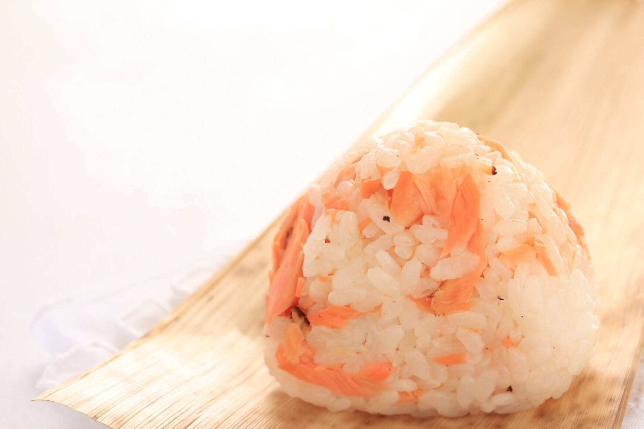 焼きサーモンライスボール