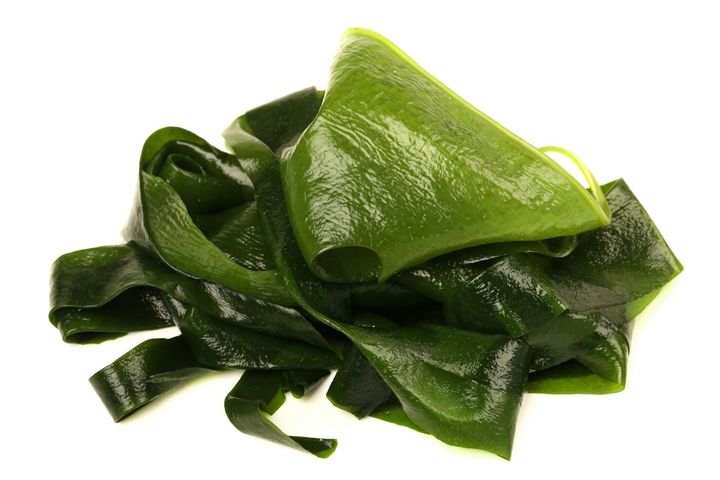 管理栄養士監修 わかめ の主な栄養素とカロリーまとめ おすすめな調理方法は サンキュ 管理栄養士監修 わかめ の主な栄養素とカロリーまとめ おすすめな調理方法は サンキュ