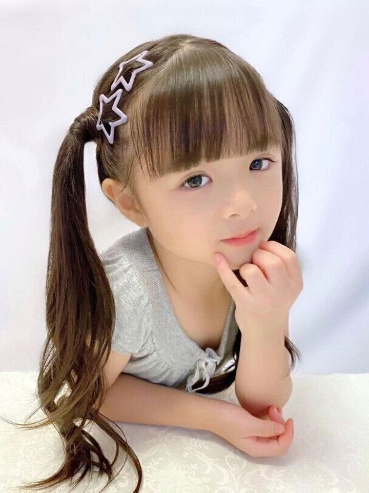 大きめアクセサリーで簡単おしゃれ!ツインテール