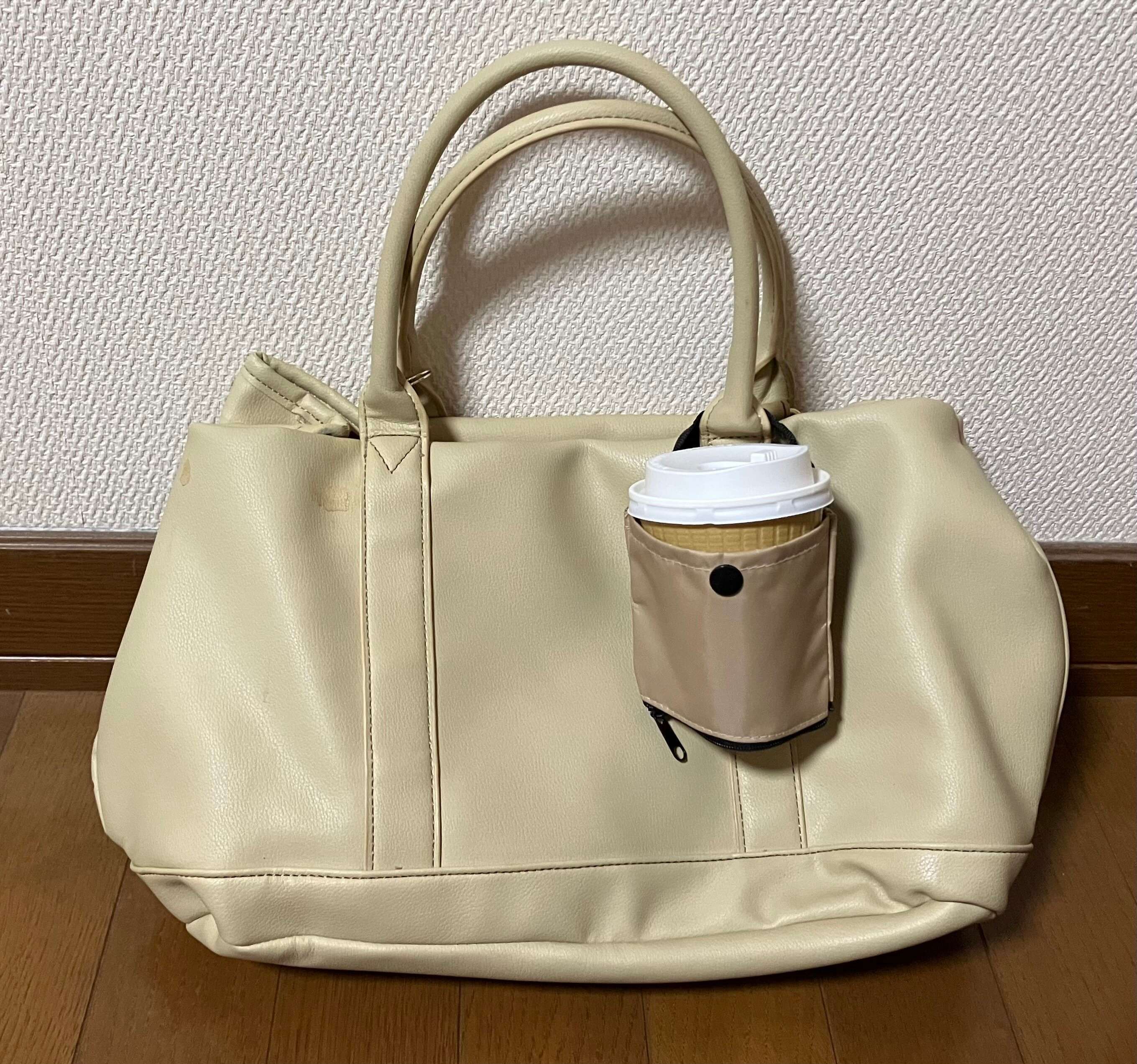 カップホルダーとして使用