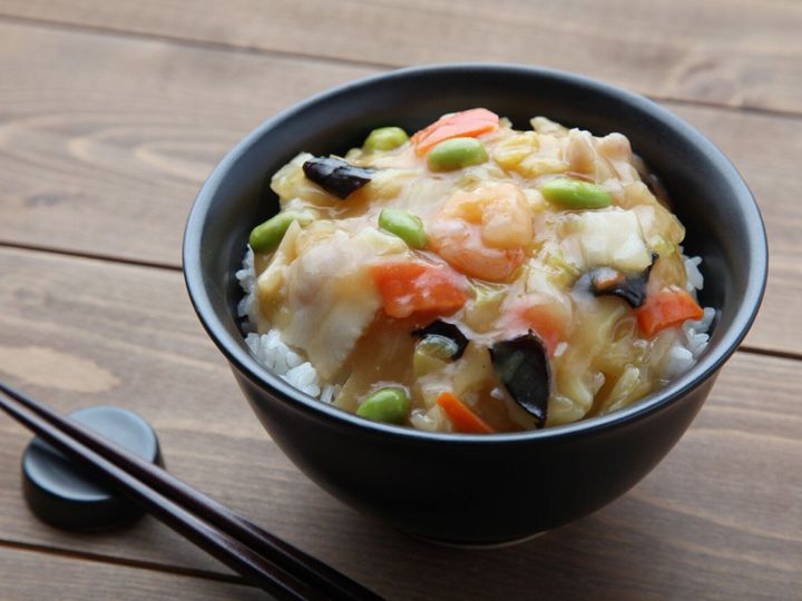 管理栄養士監修 気になる 中華丼 のカロリーや炭水化物量とは 食べる際に押さえるべきポイントを紹介 サンキュ 管理栄養士監修 気になる 中華丼 のカロリーや炭水化物量とは 食べる際に押さえるべきポイントを紹介 サンキュ