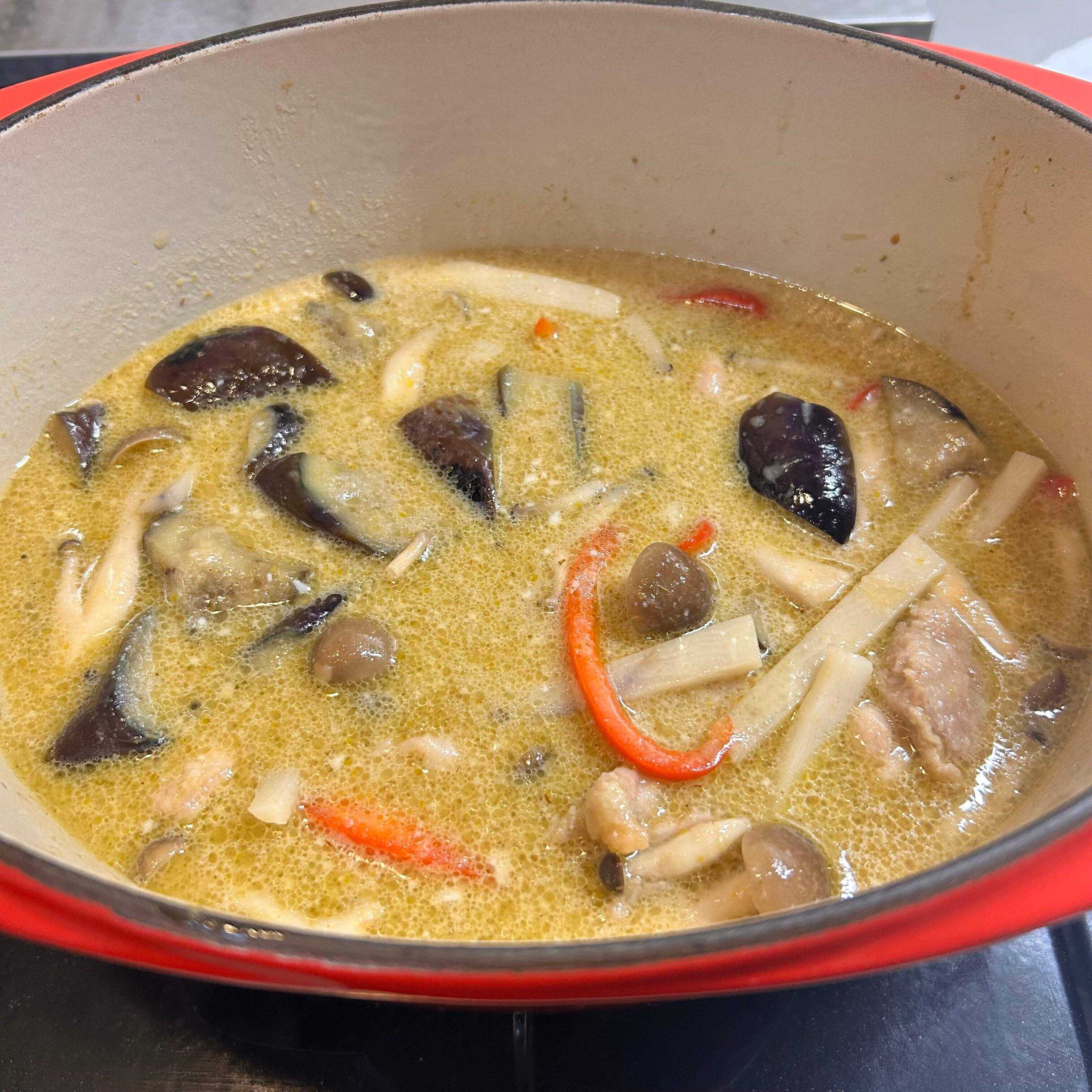 7.具材を煮込む