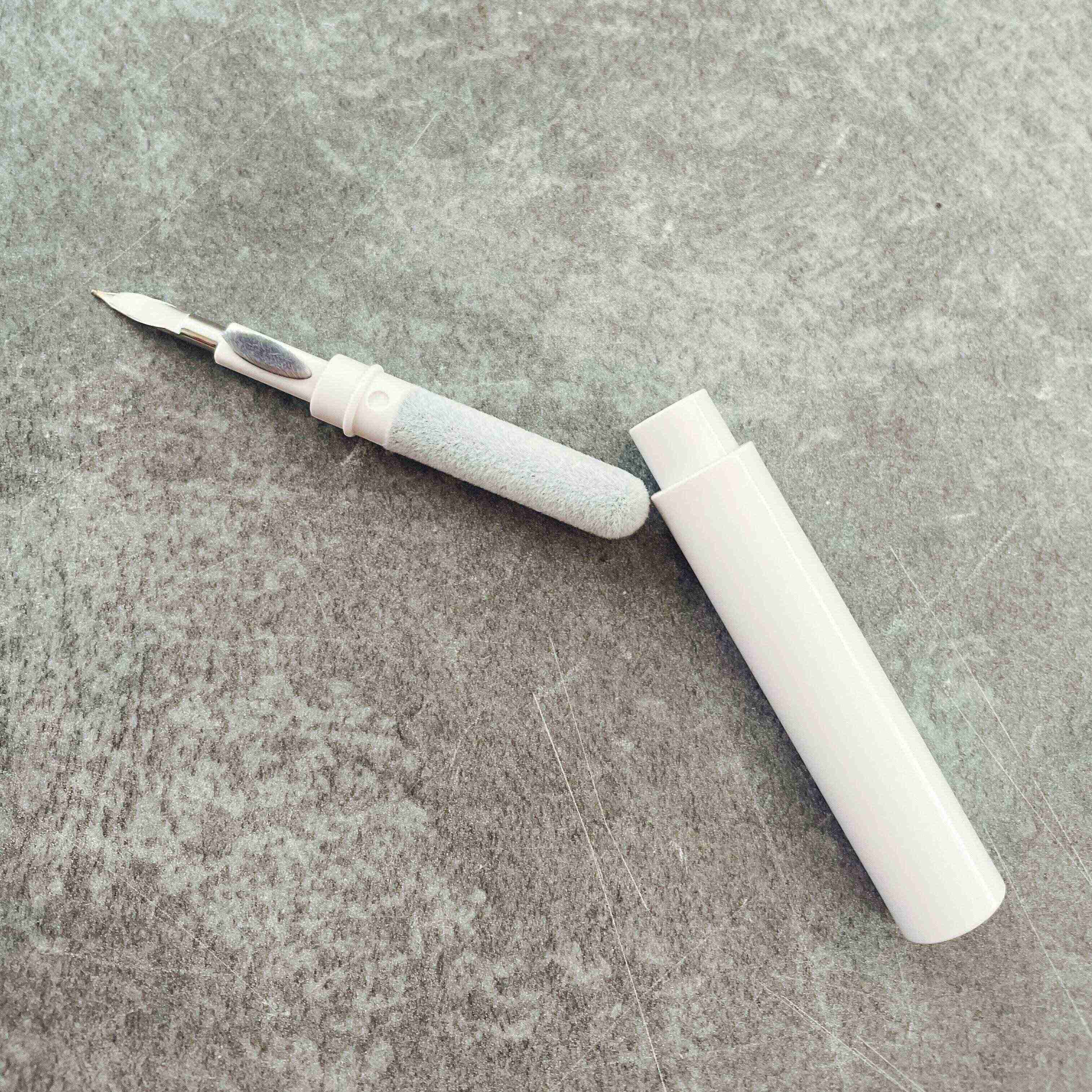 ダイソー　イヤホン　イヤホンクリーナー