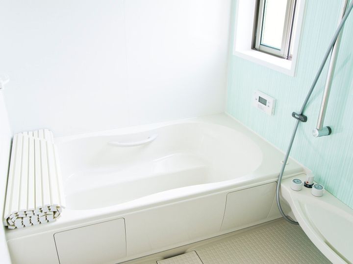 毎日のお風呂掃除をラクにするコツ 入浴中の ながら掃除 でいつもキレイなバスルームに サンキュ 毎日のお風呂掃除をラクにするコツ 入浴中の ながら掃除 でいつもキレイなバスルームに サンキュ