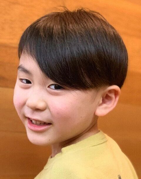 みんなと被らない！サラサラアシンメトリーヘア