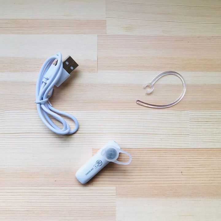 ダイソー いま主婦が買うべき 100均の300円商品 ワイヤレス片耳イヤホン サンキュ ダイソー いま主婦が買うべき 100均の300円商品 ワイヤレス片耳イヤホン サンキュ