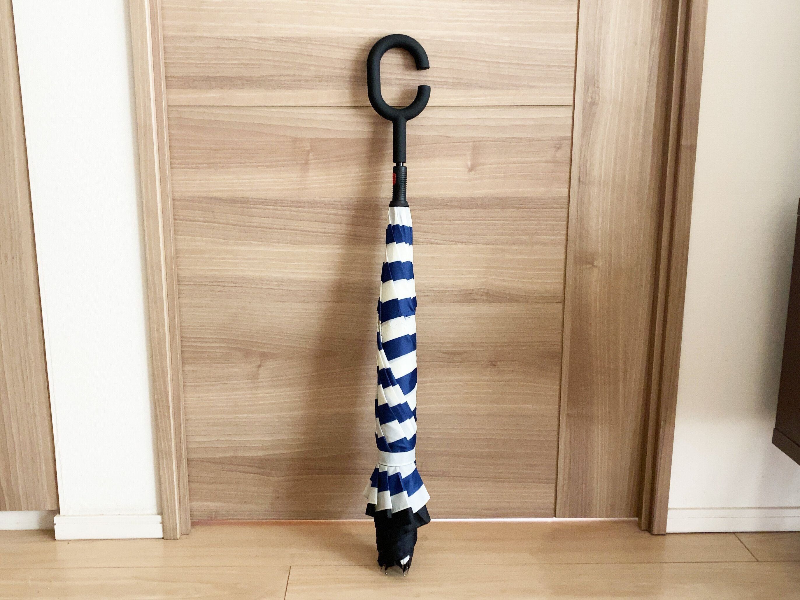 長傘嫌いな私が購入！3COINSで見つけた不思議な傘！