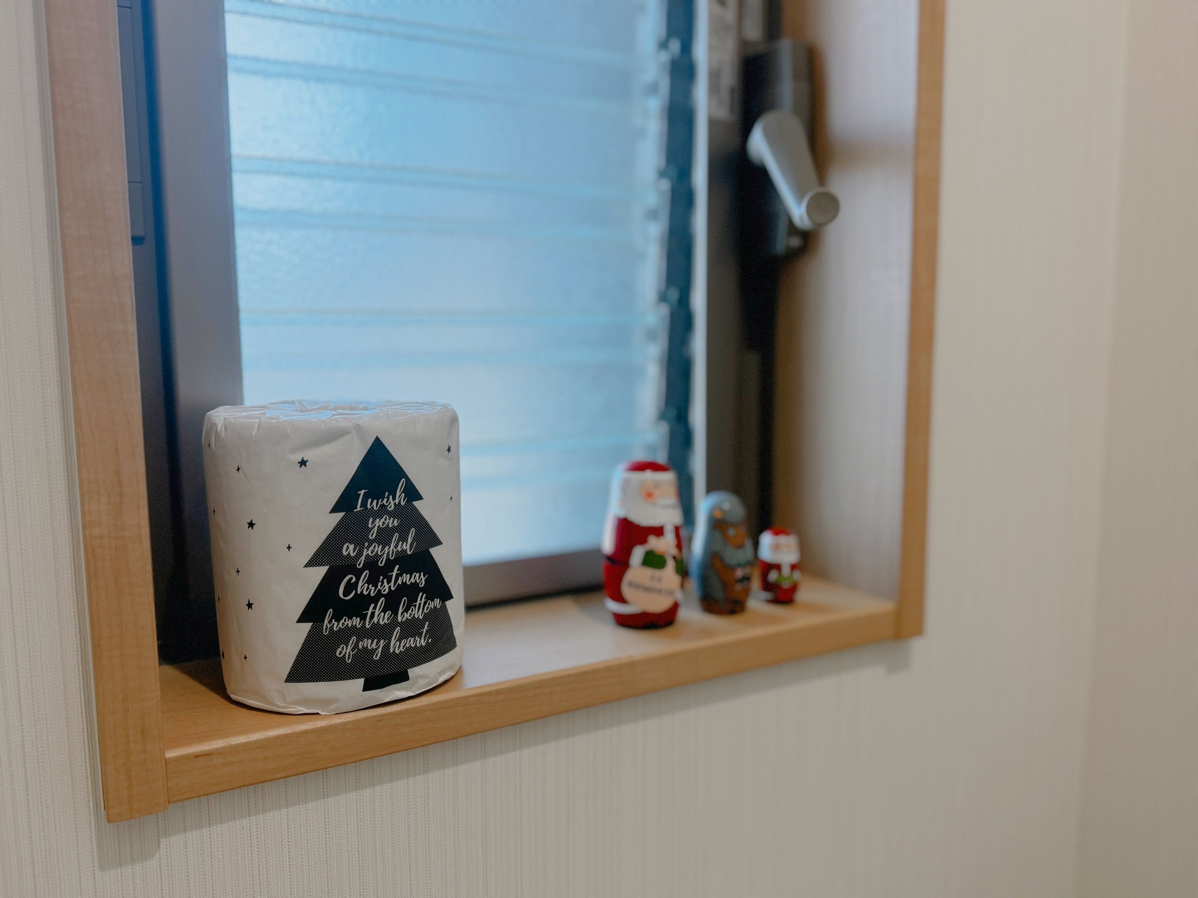 1．トイレットペーパー 個包装 大人クリスマス