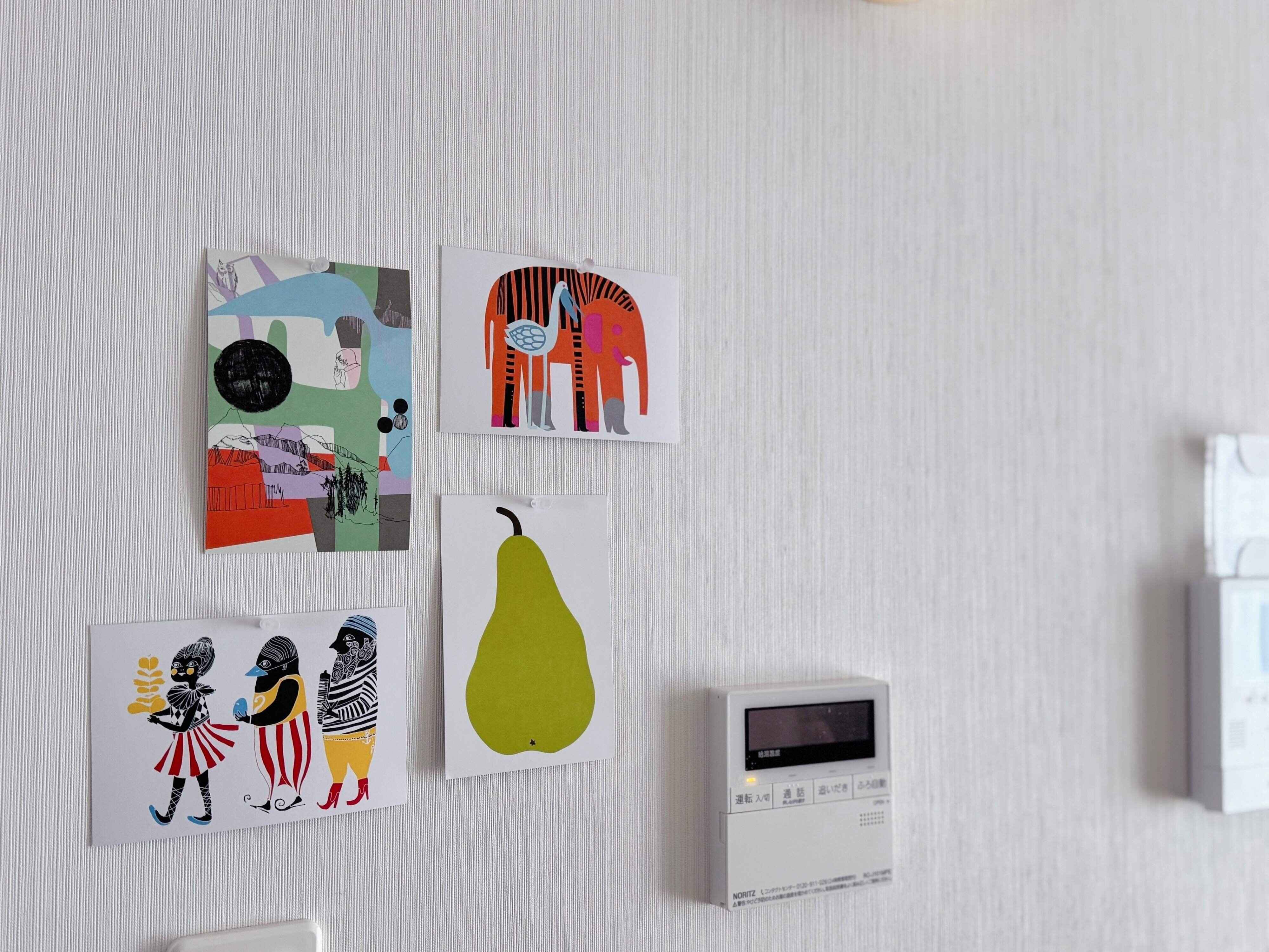 1．お気に入りのポストカードを飾る