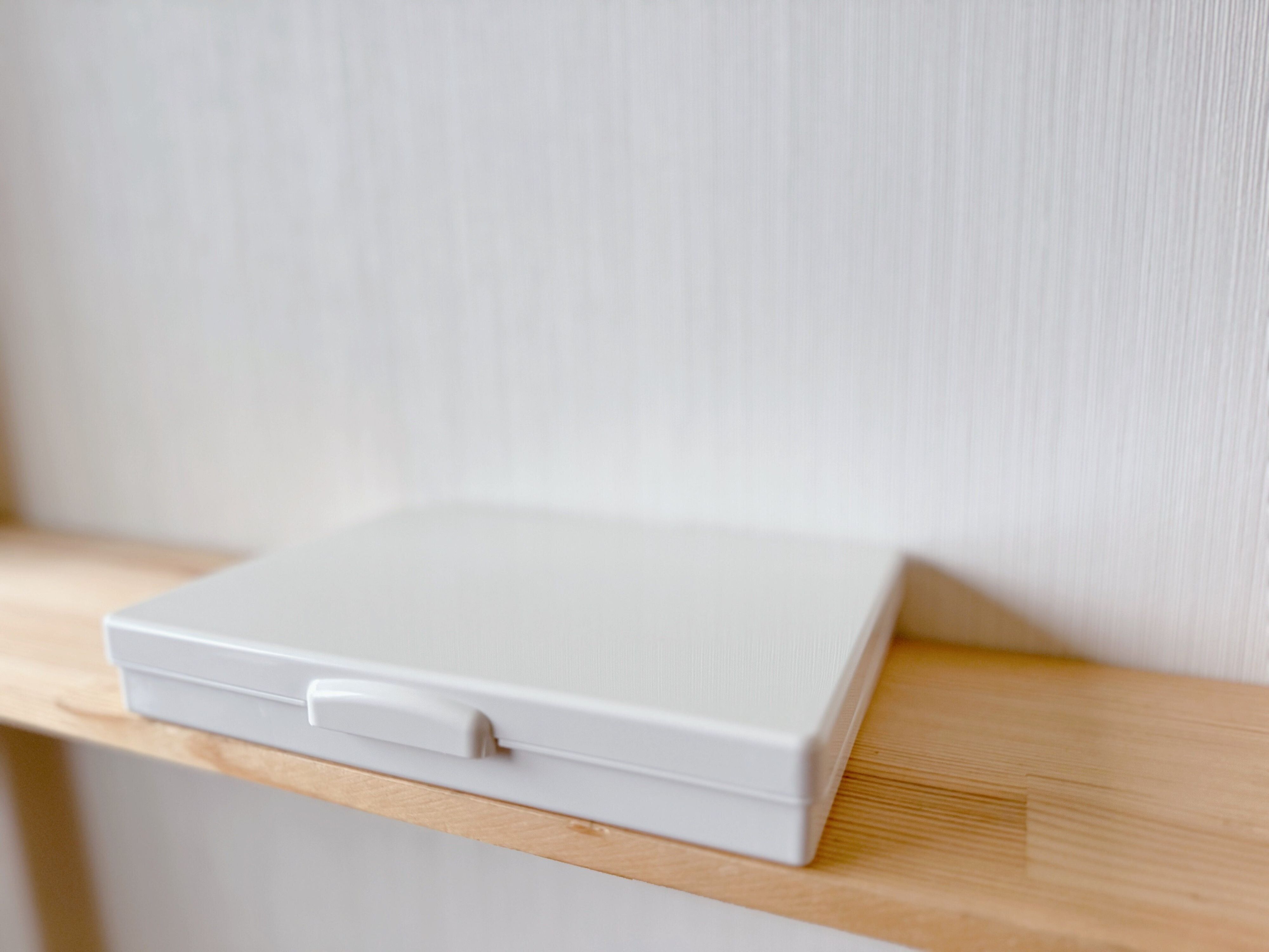 指定の物じゃなくてもいい場合は個人調達が安くなる場合も