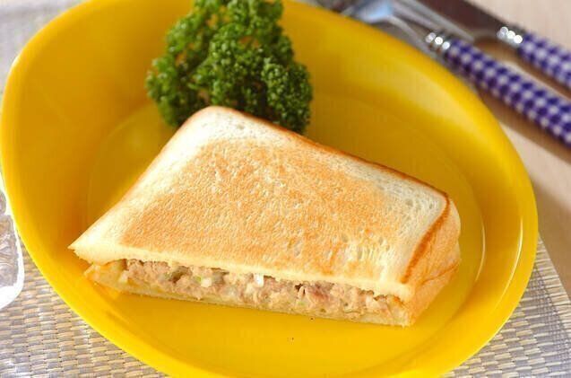 ツナマヨホットサンド