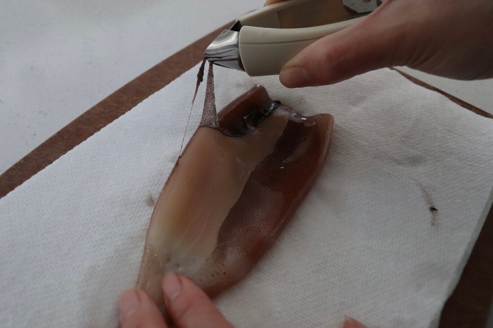 【3COINS】このトング、ただのトングじゃない!?330円で食卓のさまざまシーンで活躍してくれる！