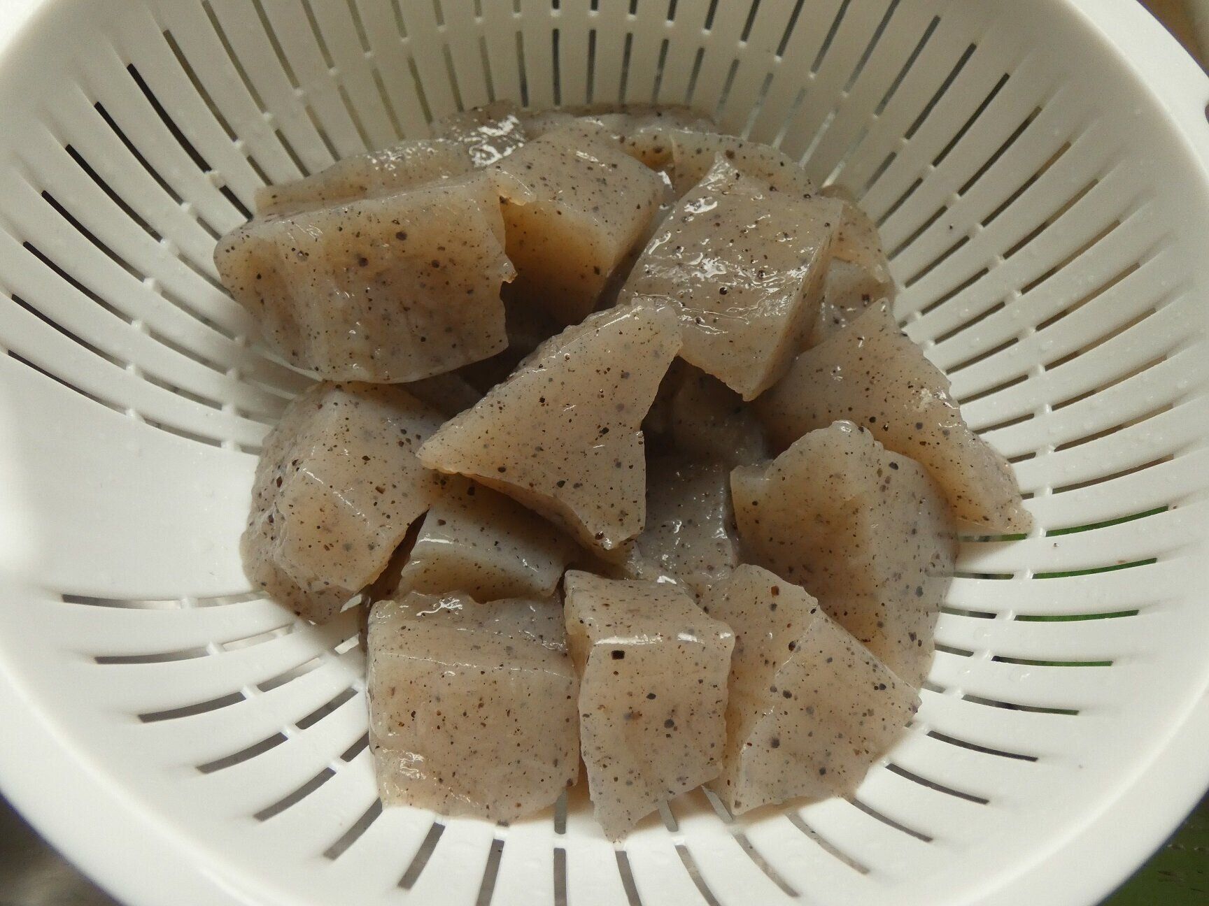 こんにゃくのさっぱりめんつゆ漬け1