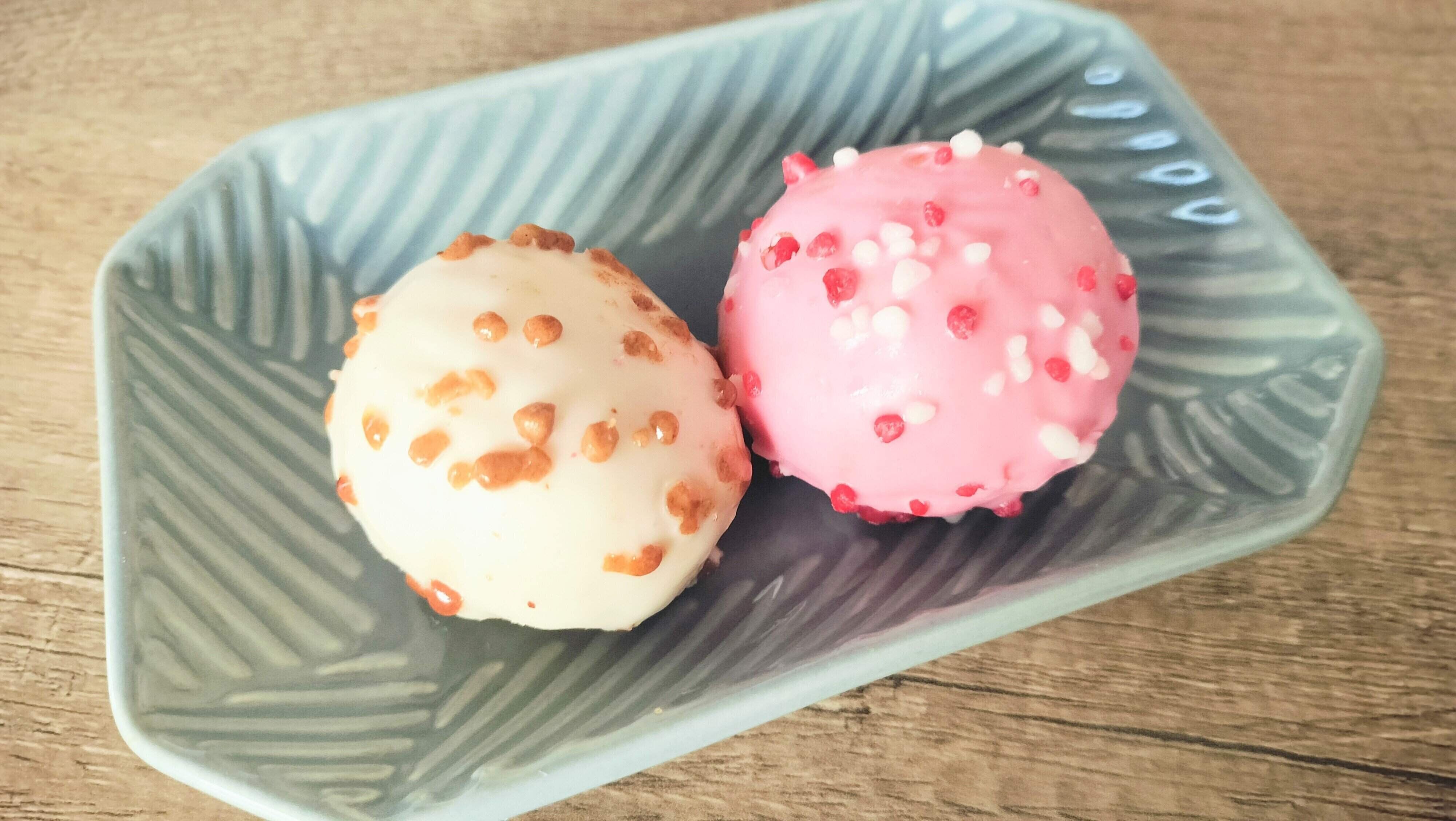 2色のポップドッツ