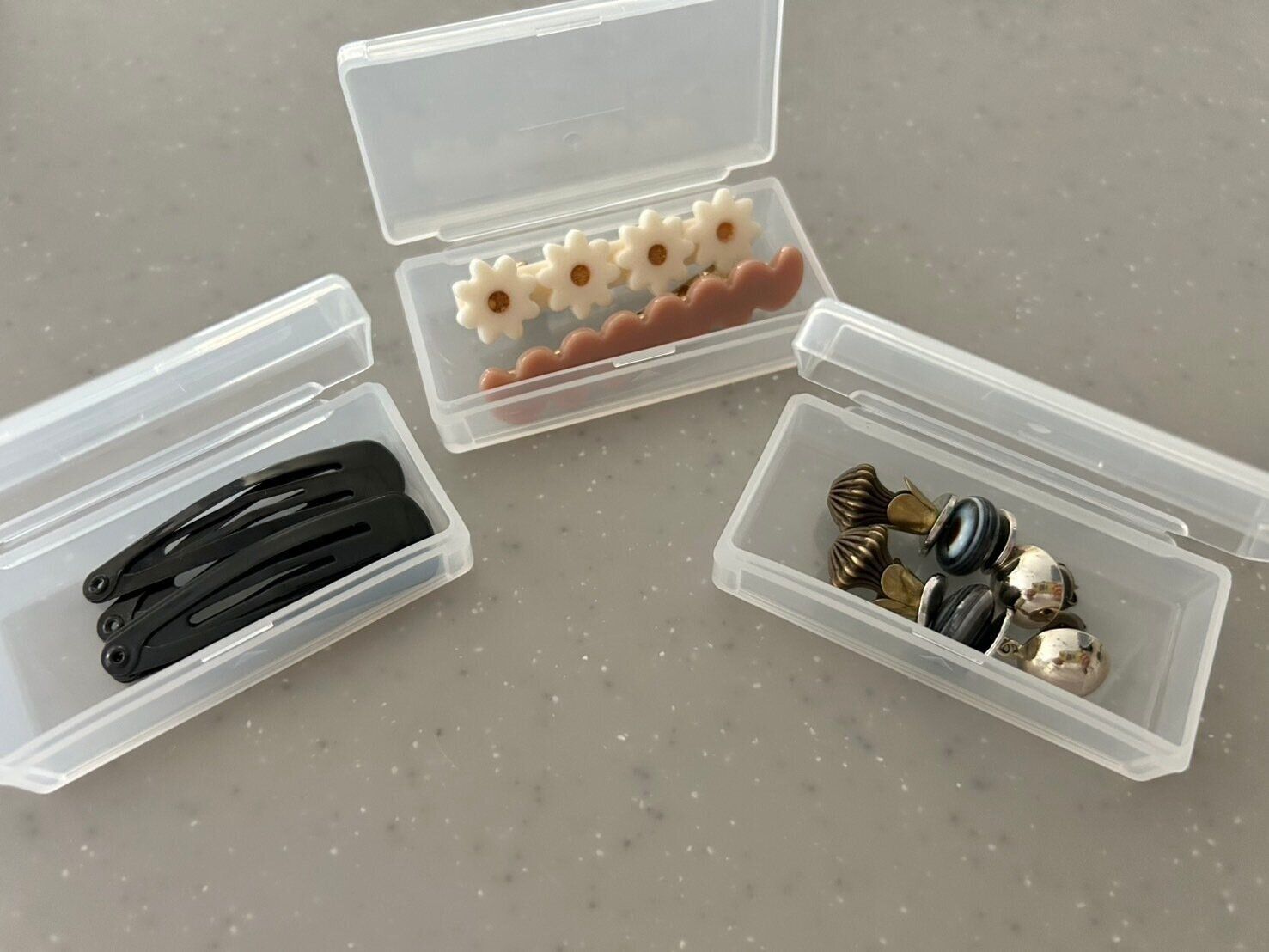 【ダイソー】絶対便利！きれいに仕分けして持ち運びできるカスタム小物収納ケースは複数個買いがおすすめ