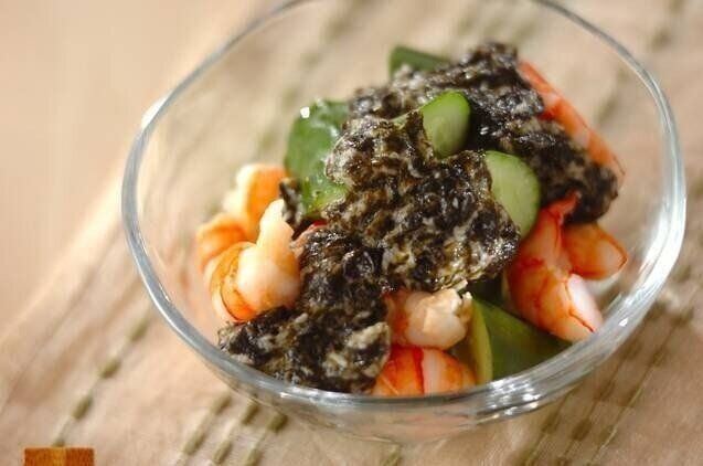 長芋入りエビとキュウリののりとろろ