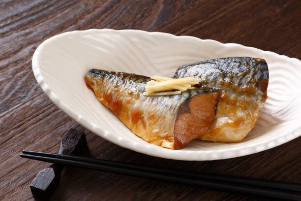 味噌ソースの煮込みサバ