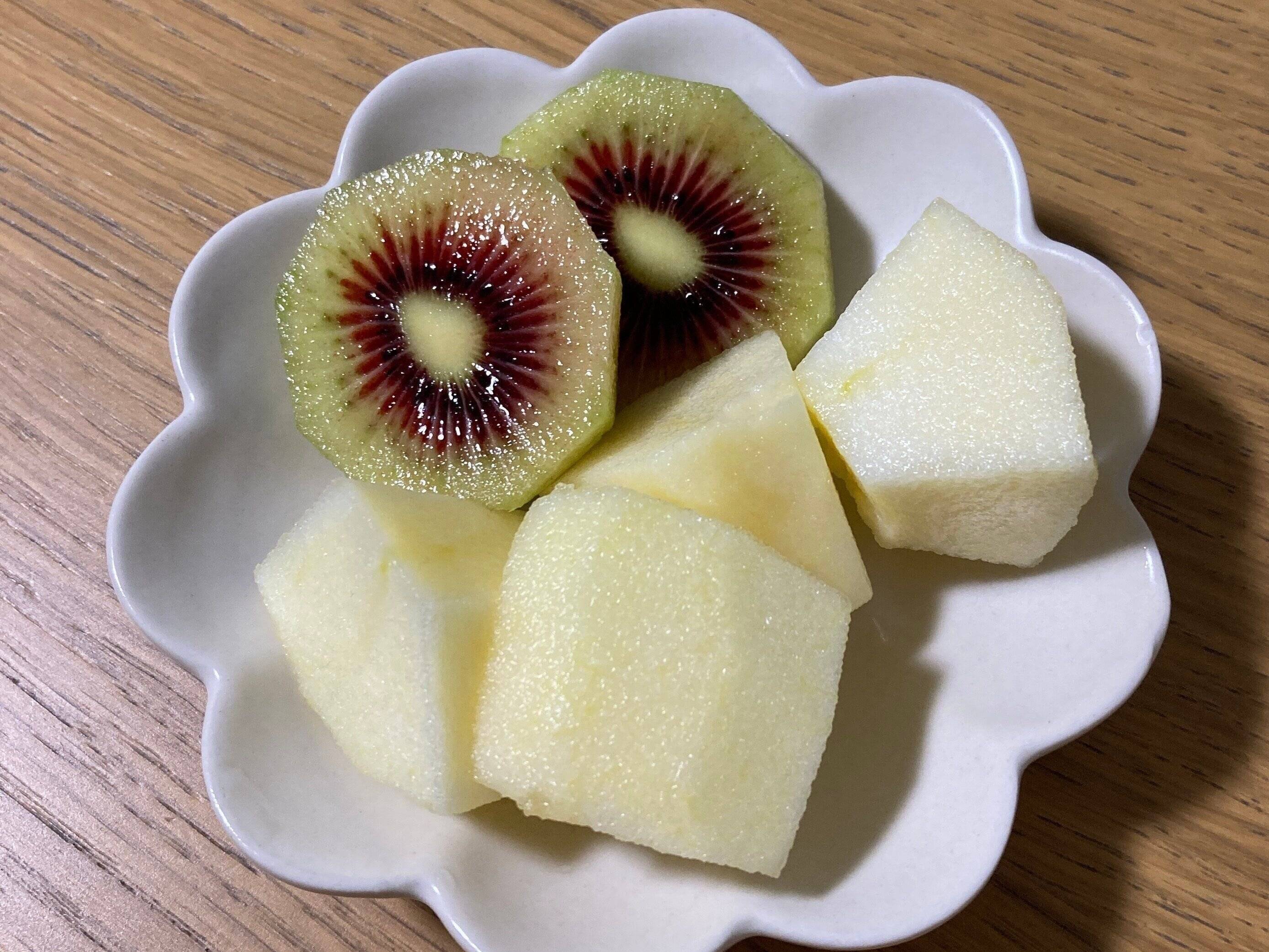 ゼスプリ　ルビーレッドとリンゴの角切り