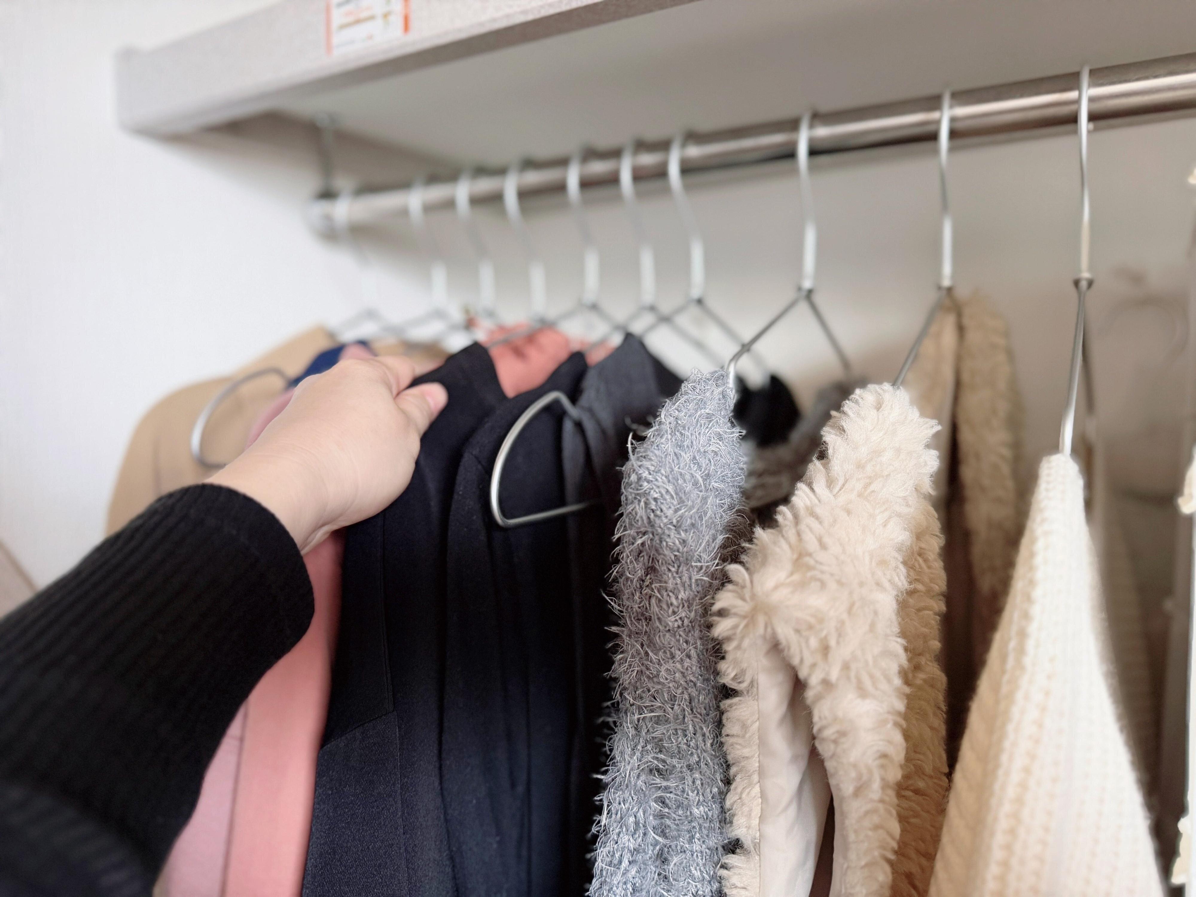 1．洋服を手に取ったついでに間引く