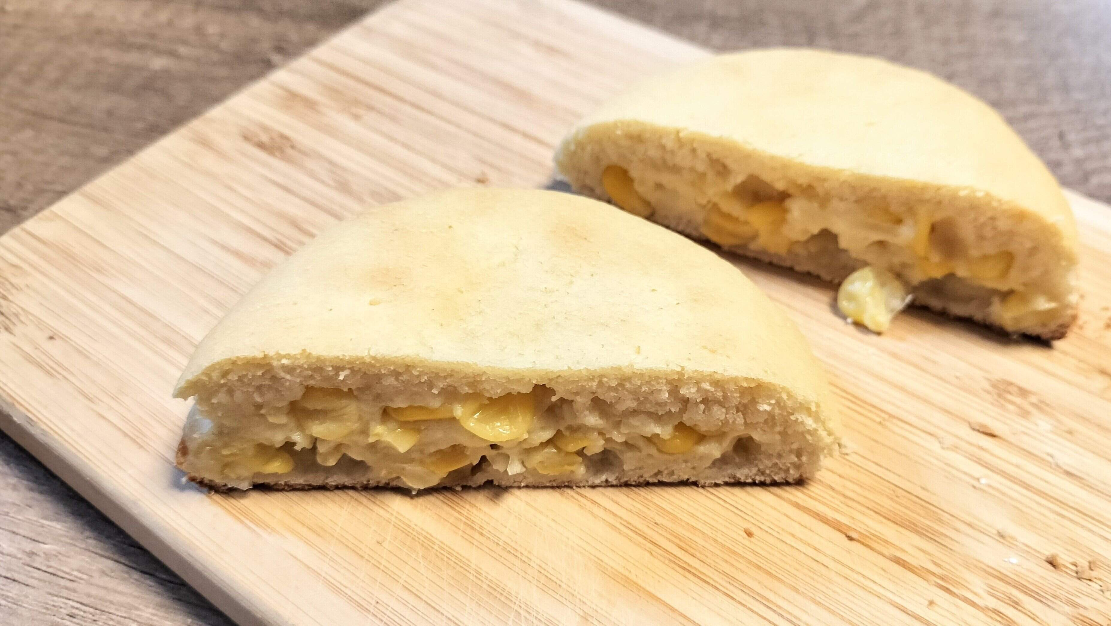 やみつきコーンクリームパンの中身