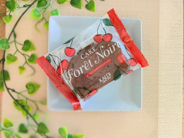 カルディチェリーとカカオのケーキ