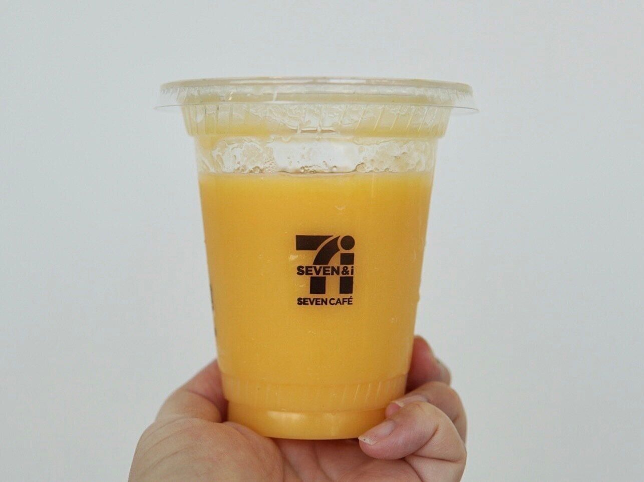 お店で作るマンゴーパインスムージー