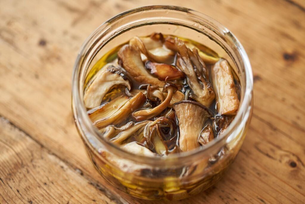 いろいろきのこのオイル煮