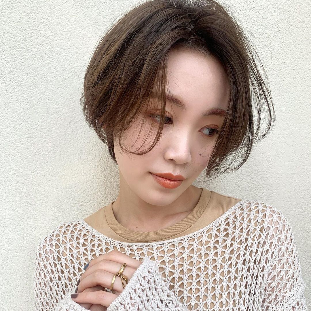 40代丸顔に似合うヘアスタイル ハンサムショートでデキる女性に！