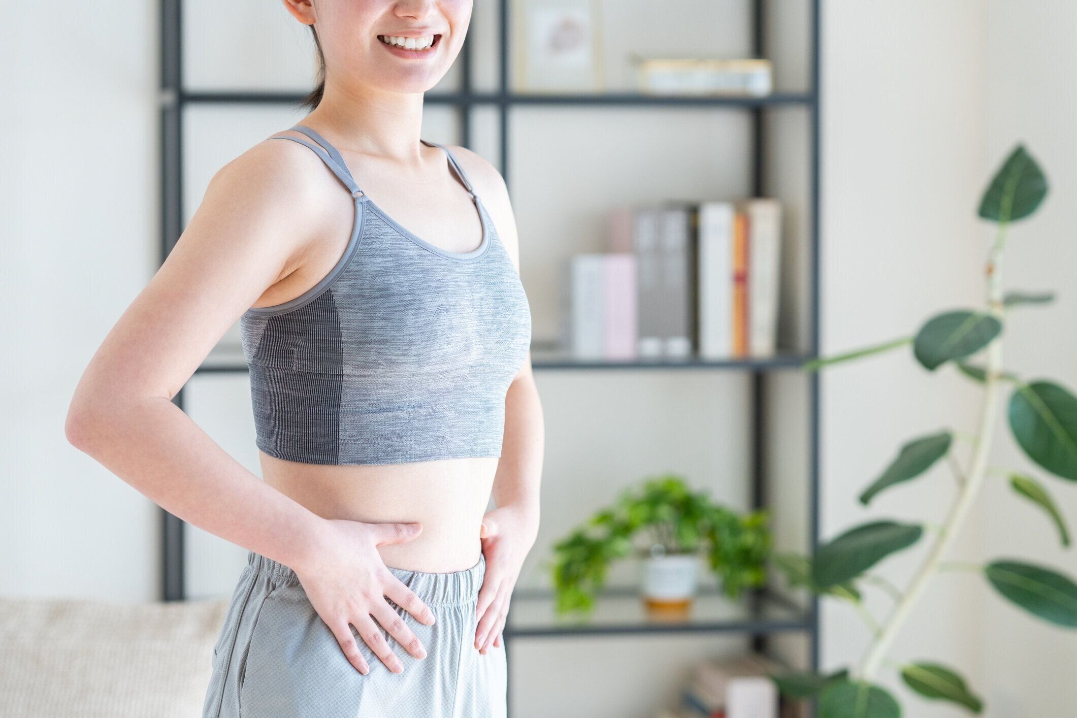 お腹が気になる日本人女性