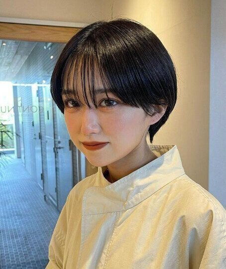 クールに決まる！ワイドバングのハンサムショート