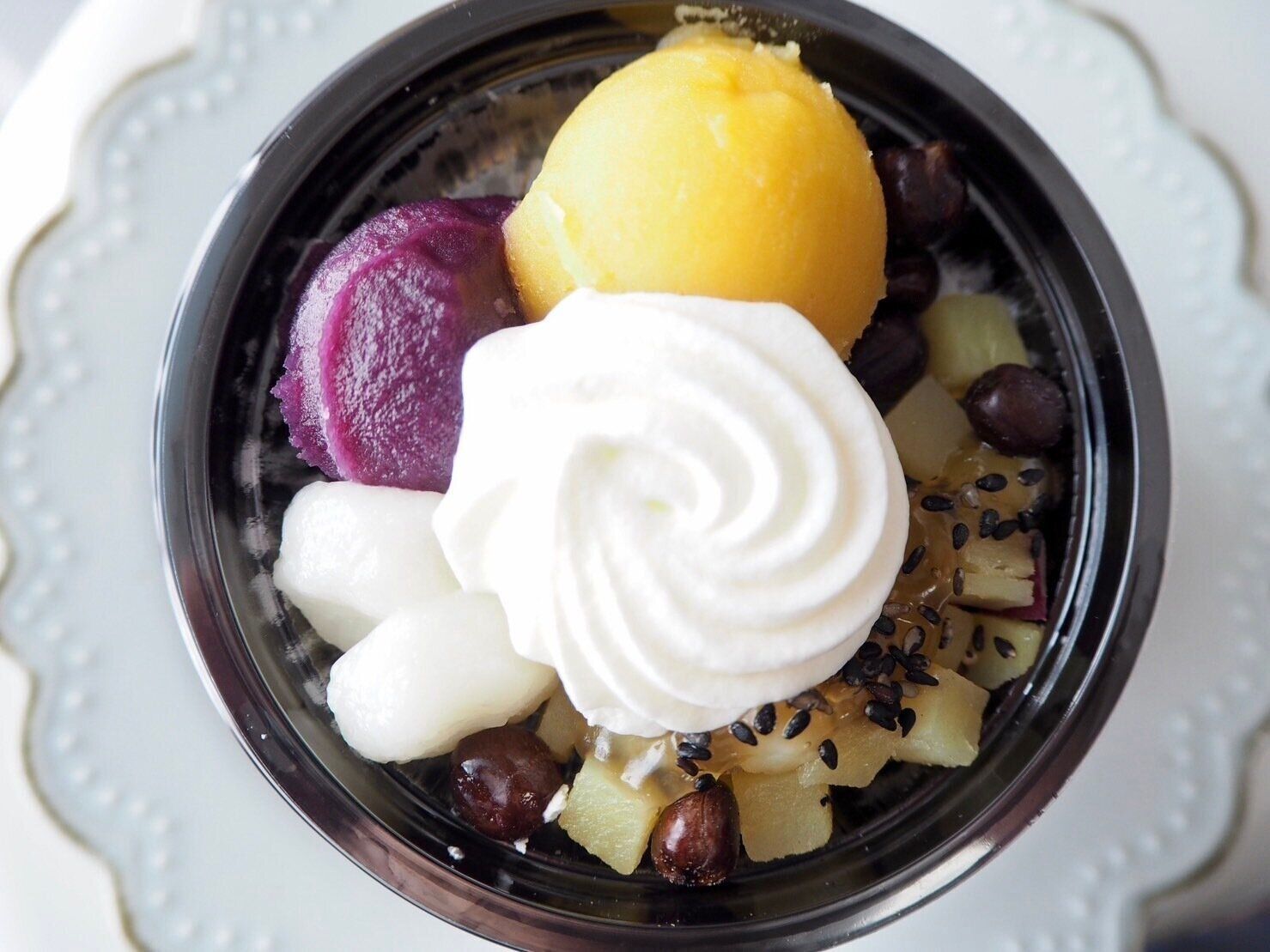 シャトレーゼ「お芋づくしのクリームあんみつ」商品写真