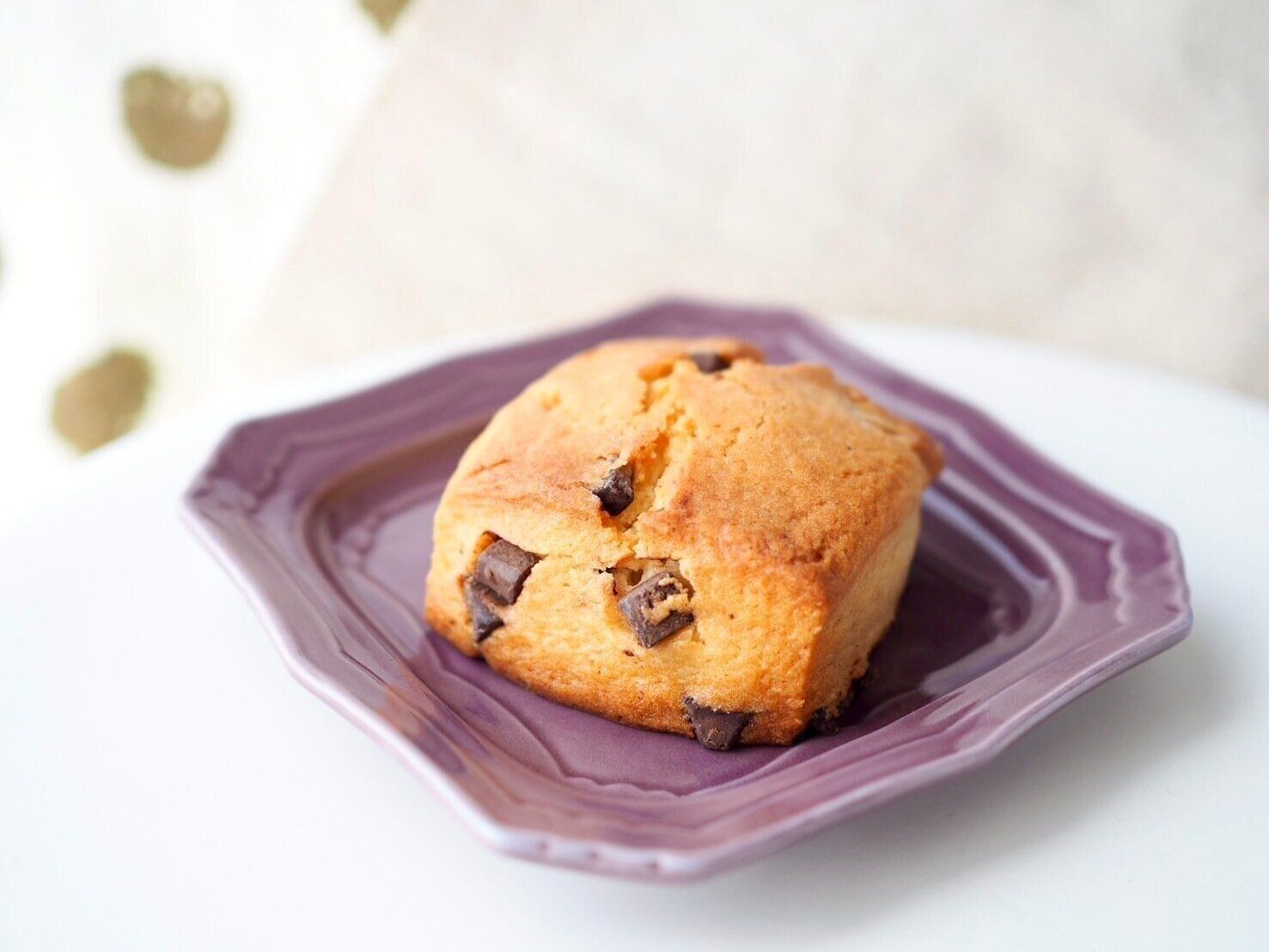 シャトレーゼ「シュガースコーン　チョコチップ」商品写真