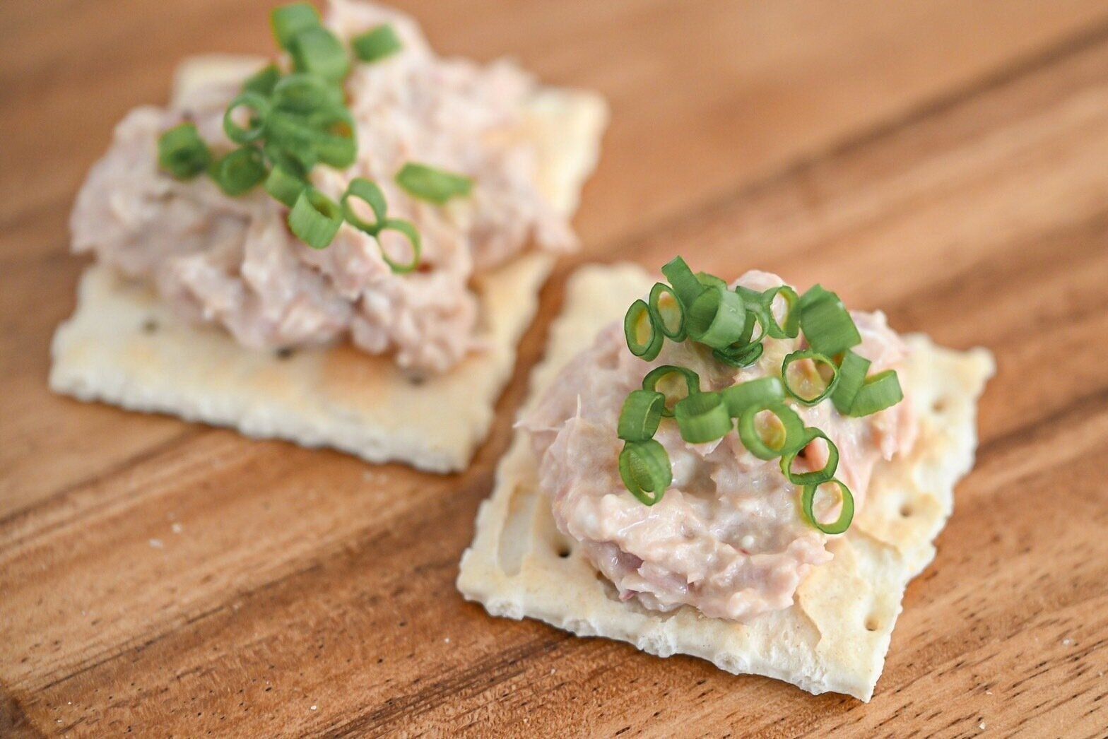 ツナとクリームチーズのカナッペ